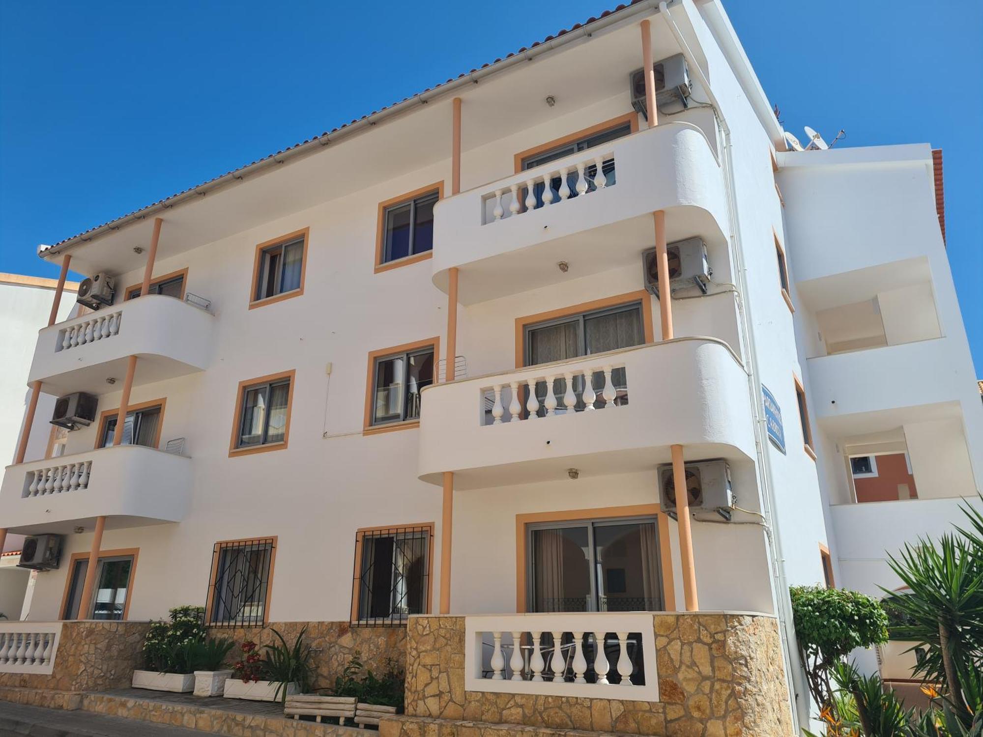 Apartamentos Cabrita Olhos de Agua  Exterior foto