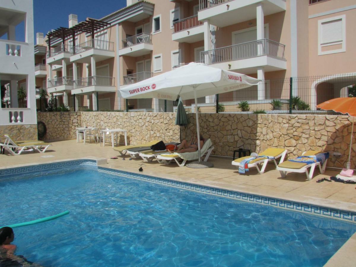 Apartamentos Cabrita Olhos de Agua  Exterior foto
