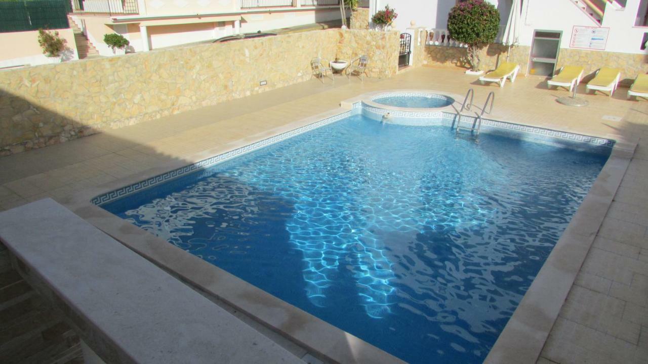 Apartamentos Cabrita Olhos de Agua  Exterior foto