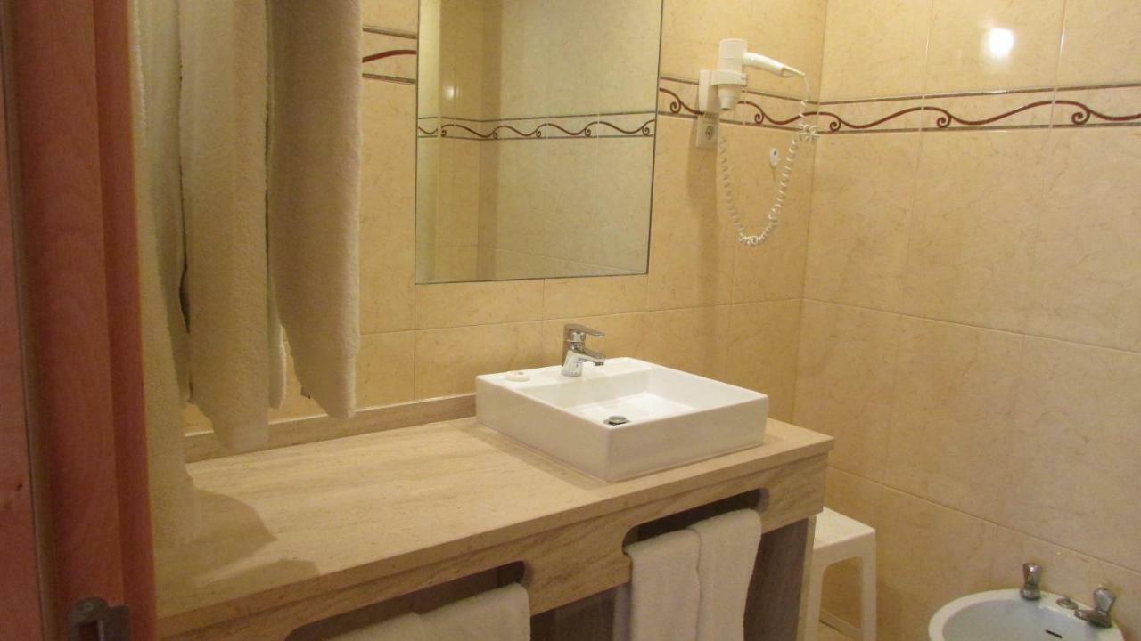 Apartamentos Cabrita Olhos de Agua  Exterior foto
