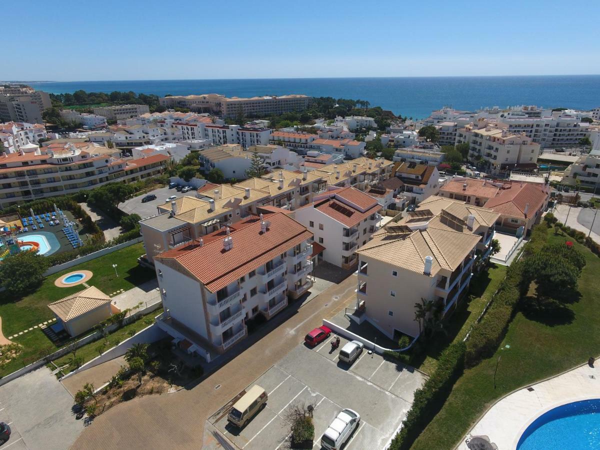 Apartamentos Cabrita Olhos de Agua  Exterior foto